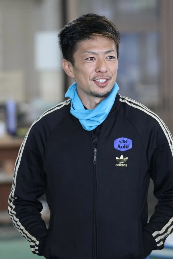 夫は同じボートレーサーで95期の青木幸太郎